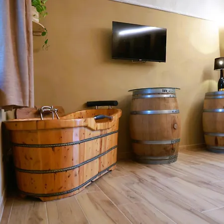 Cascina Tavella - & Animals Bed & Breakfast 4*