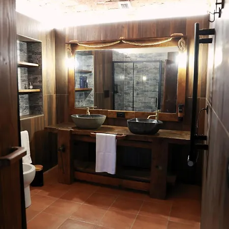 Cascina Tavella - & Animals Bed & Breakfast
