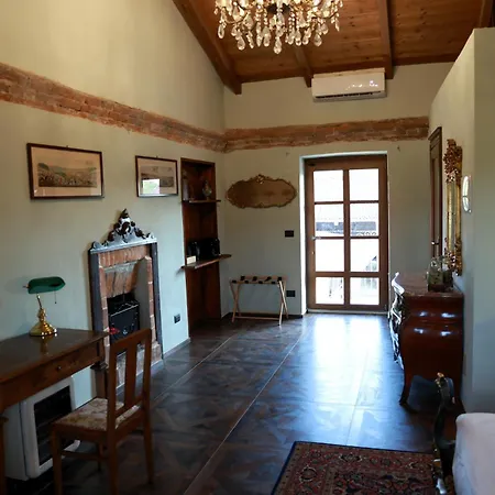 Bed & Breakfast Cascina Tavella - & Animals 4*